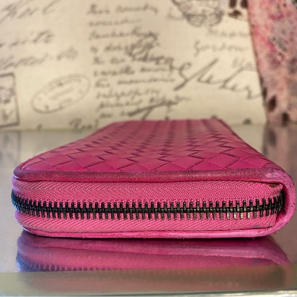 EUC Bottega Veneta Lambskin Intrecciato Long Round Zipper Wallet - Picture 9 of 14